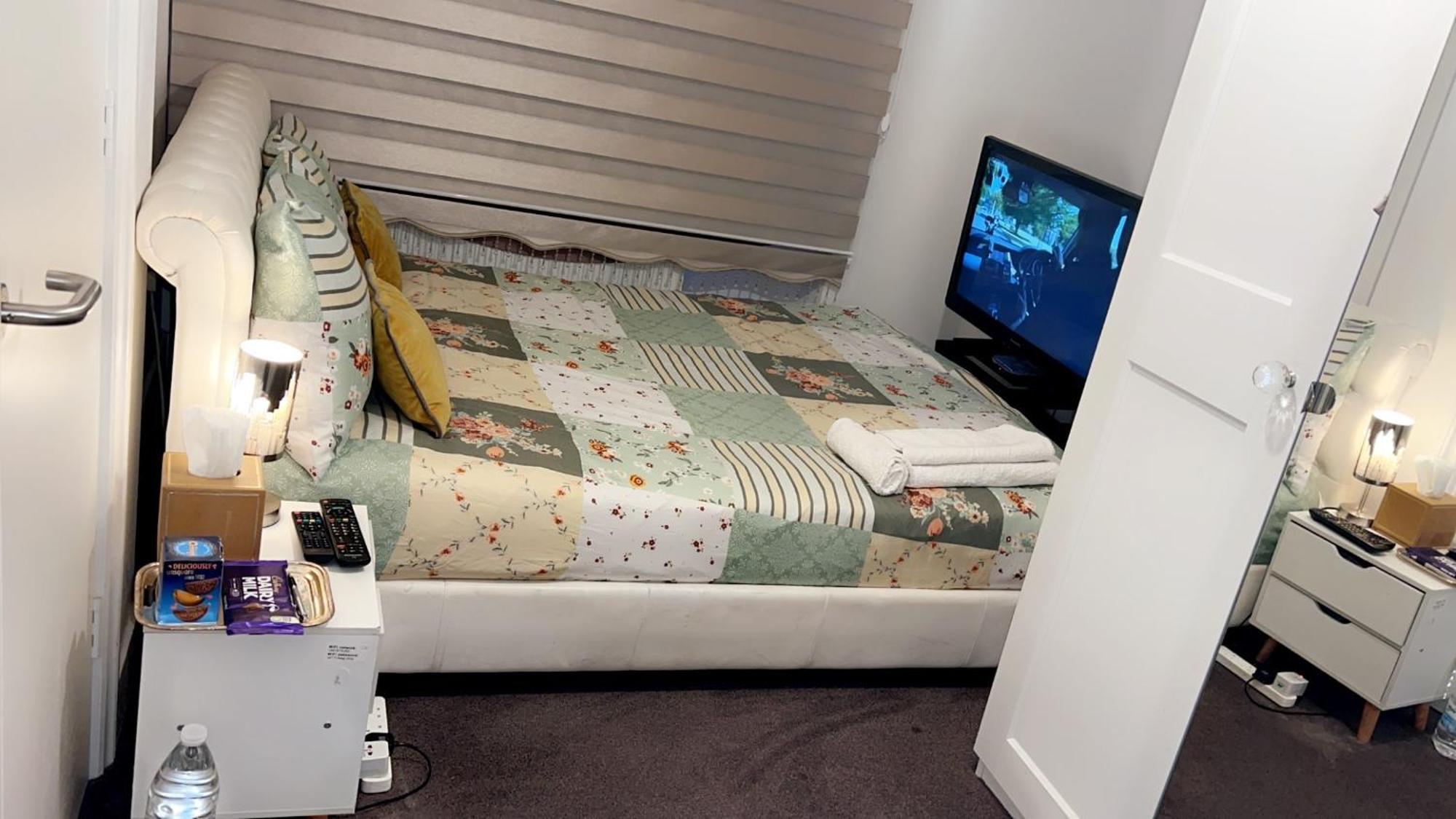 Deluxe Garden Apartment Лондон Экстерьер фото